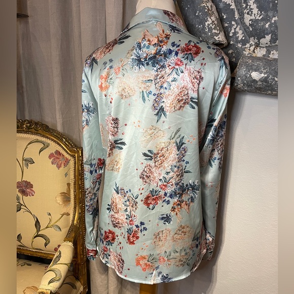 Floral Print Long Sleeve Button up Women's Casual Blouse Top Large NWT - Picture 4 of 12